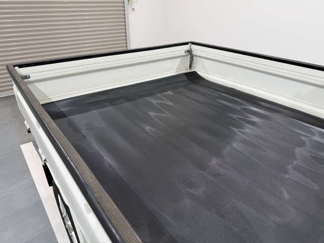 DAIHATSU HIJET TRUCK 4WD 2017 Image 31