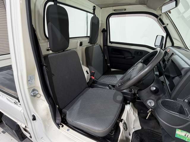 DAIHATSU HIJET TRUCK 4WD 2017 Image 31