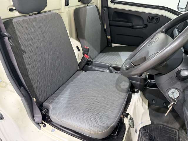 DAIHATSU HIJET TRUCK 4WD 2017 Image 31