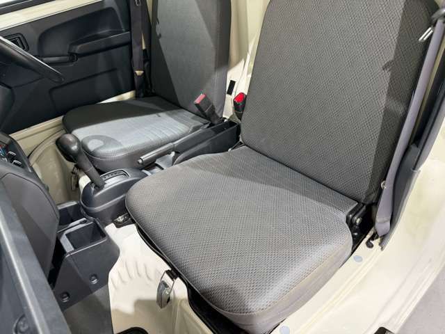 DAIHATSU HIJET TRUCK 4WD 2017 Image 31