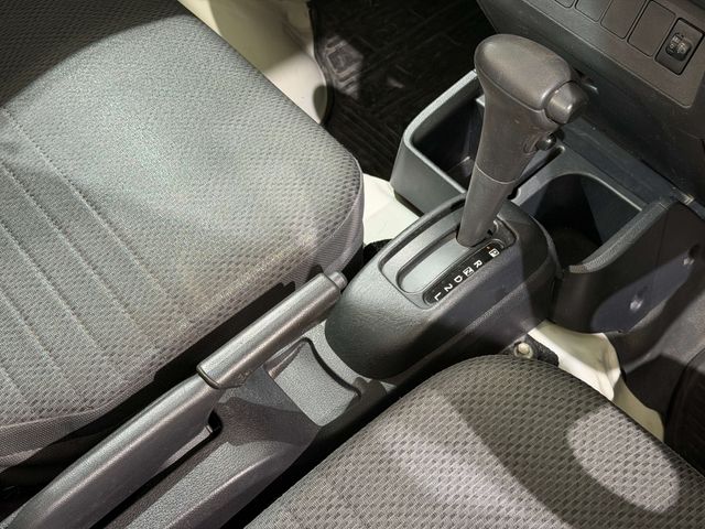 DAIHATSU HIJET TRUCK 4WD 2017 Image 31