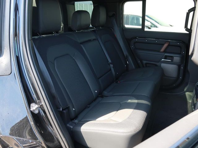 ROVER DEFENDER 2023 Image 31