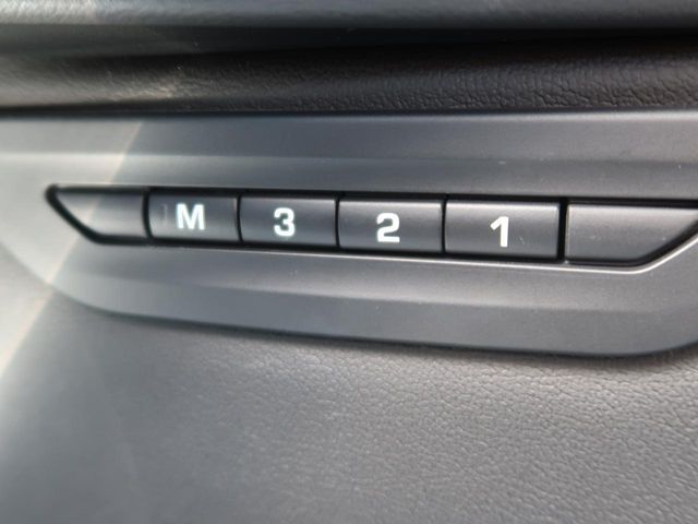 JAGUAR XESERIES 2020 Image 31