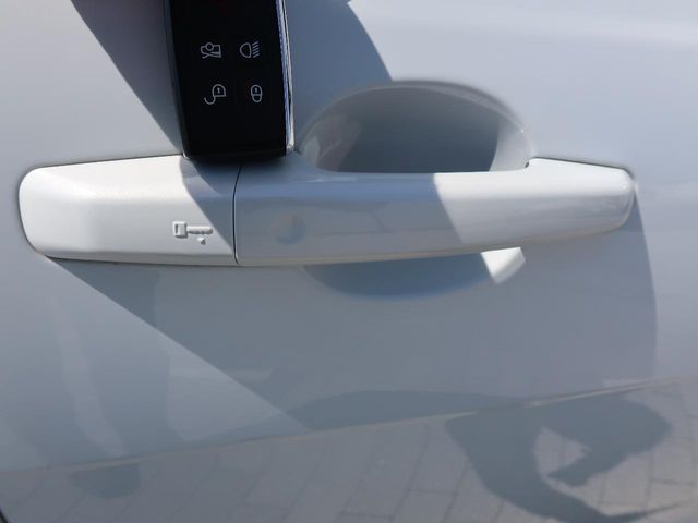 JAGUAR XESERIES 2020 Image 31