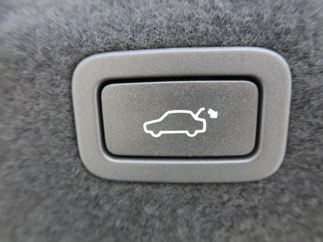 JAGUAR XESERIES 2020 Image 31