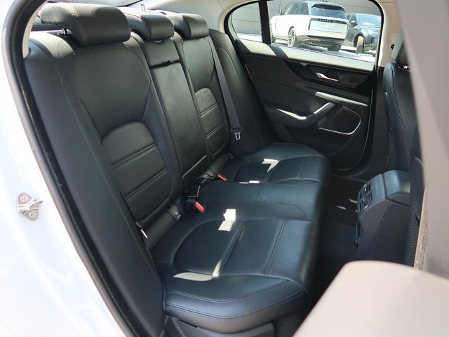 JAGUAR XESERIES 2020 Image 31