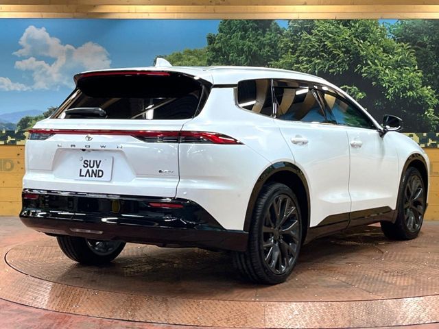 TOYOTA CROWN ESTATE 4WD 2025 Image 31