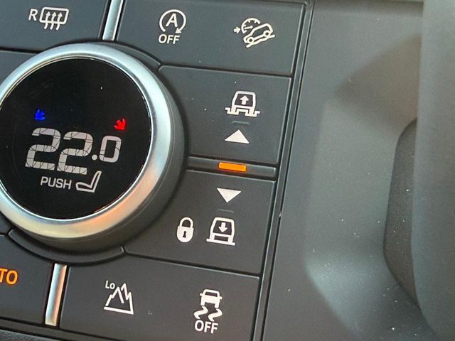 ROVER DEFENDER 2025 Image 31