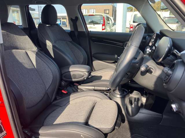 BMW MINI COOPER S 5DOOR 2023 Image 31