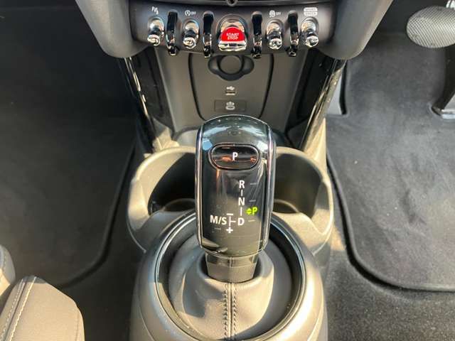 BMW MINI COOPER S 5DOOR 2023 Image 31