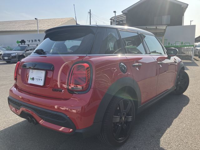 BMW MINI COOPER S 5DOOR 2023 Image 31