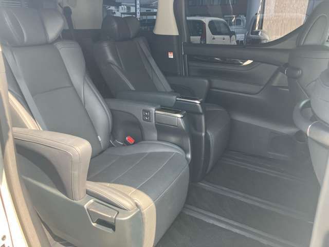 TOYOTA ALPHARD 2023 Image 31