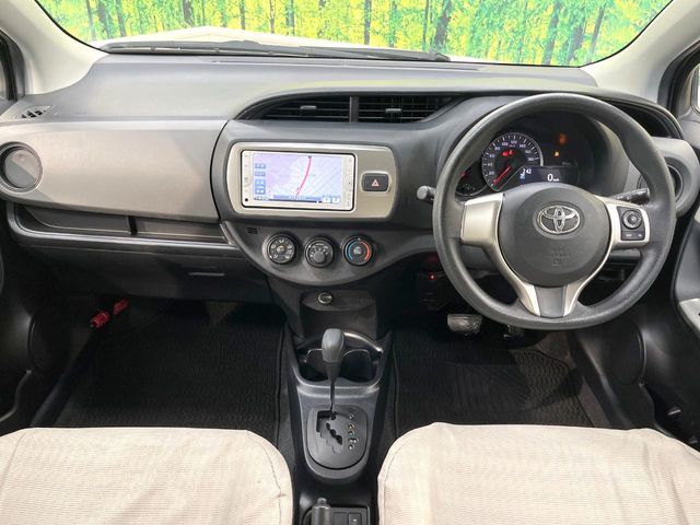 TOYOTA VITZ 2014 Image 31