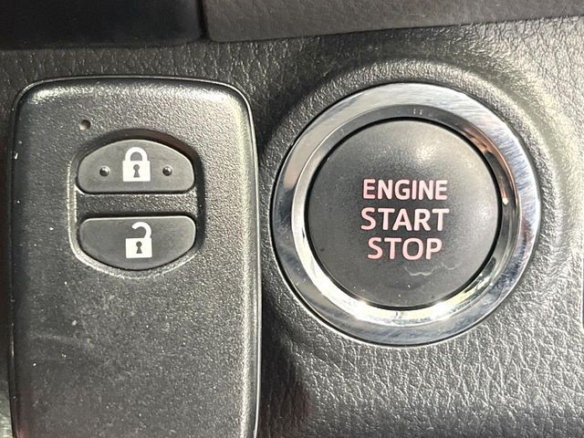 TOYOTA VITZ 2014 Image 31