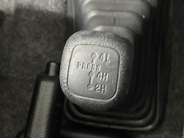 MITSUBISHI PAJERO MINI 4WD 2012 Image 31