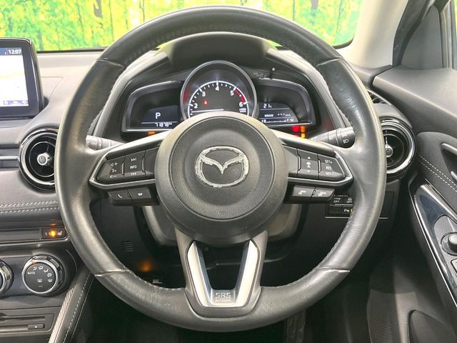 MAZDA DEMIO 2017 Image 31