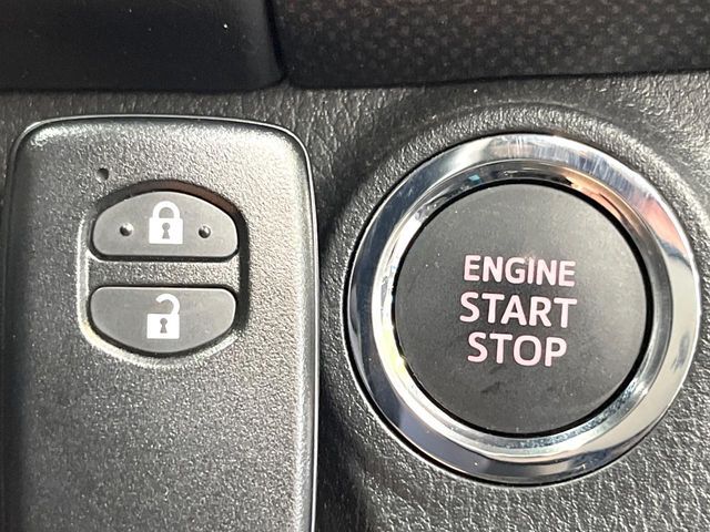 TOYOTA VITZ 2016 Image 31