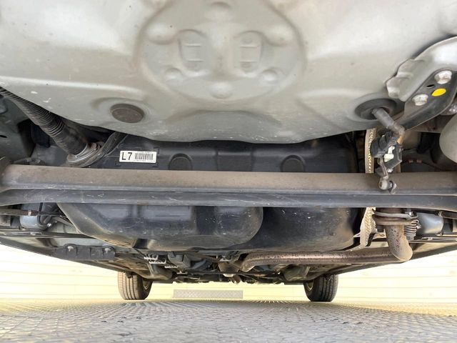 TOYOTA VITZ 2016 Image 31