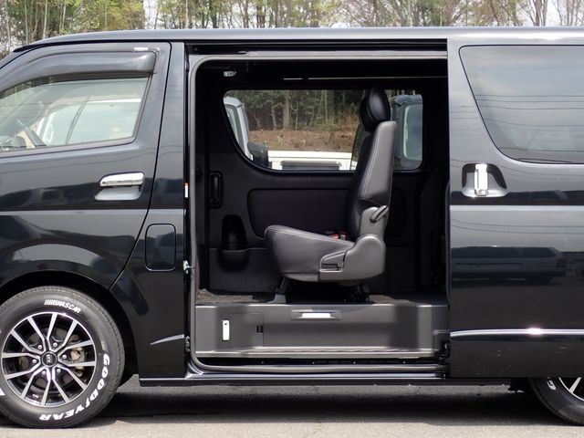 TOYOTA HIACE VAN 2WD 2019 Image 31