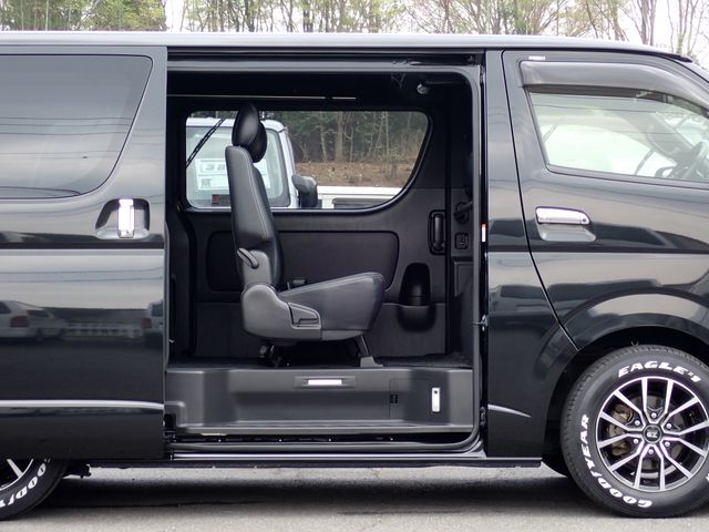 TOYOTA HIACE VAN 2WD 2019 Image 31