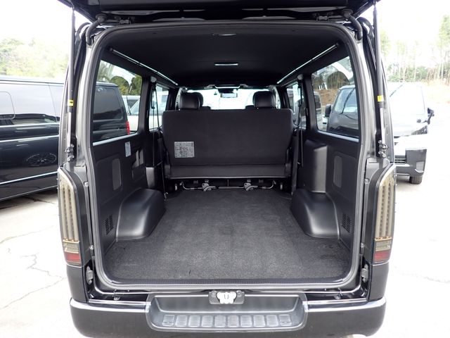 TOYOTA HIACE VAN 2WD 2019 Image 31