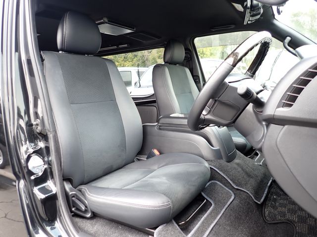 TOYOTA HIACE VAN 2WD 2019 Image 31