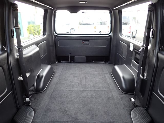 TOYOTA HIACE VAN 2WD 2019 Image 31