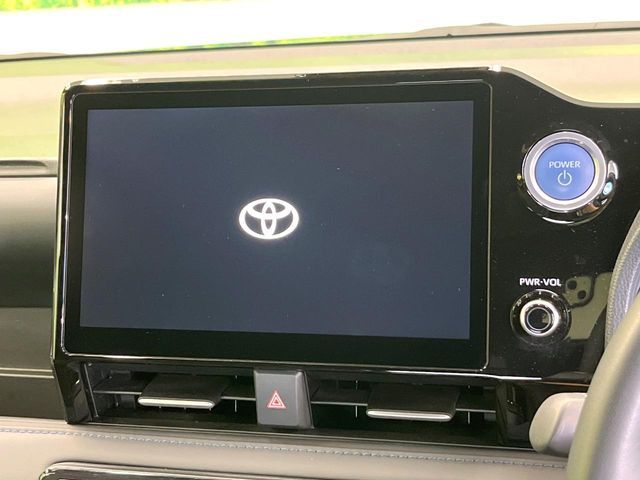 TOYOTA VOXY HYBRID 2022 Image 31
