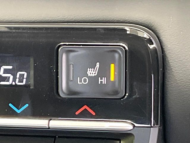 TOYOTA VOXY HYBRID 2022 Image 31