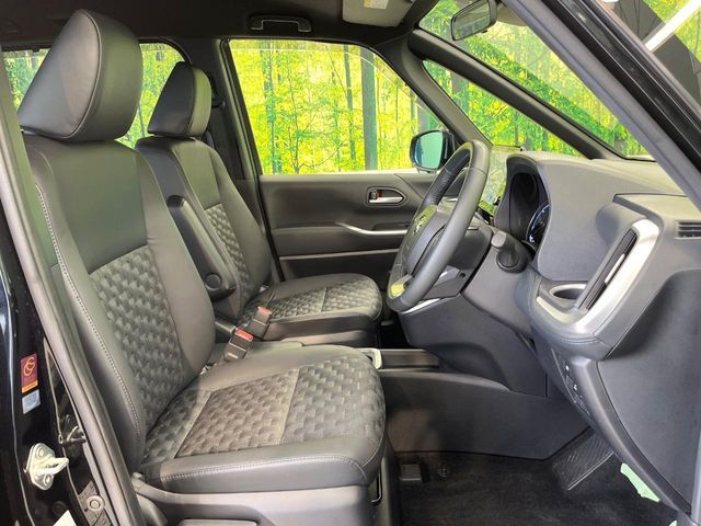 TOYOTA VOXY HYBRID 2022 Image 31