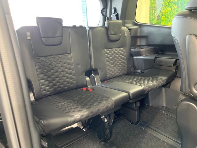 TOYOTA VOXY HYBRID 2022 Image 31