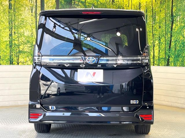 TOYOTA VOXY HYBRID 2022 Image 31