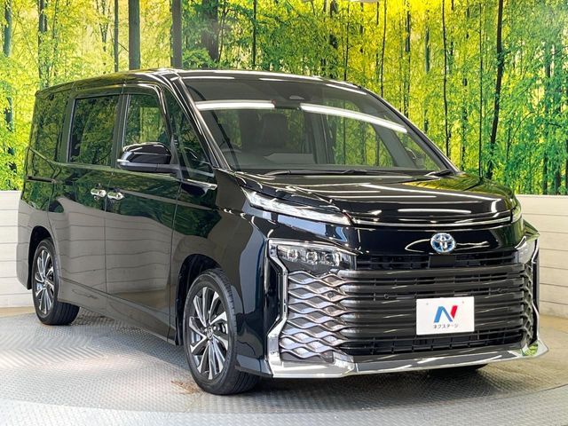TOYOTA VOXY HYBRID 2022 Image 31