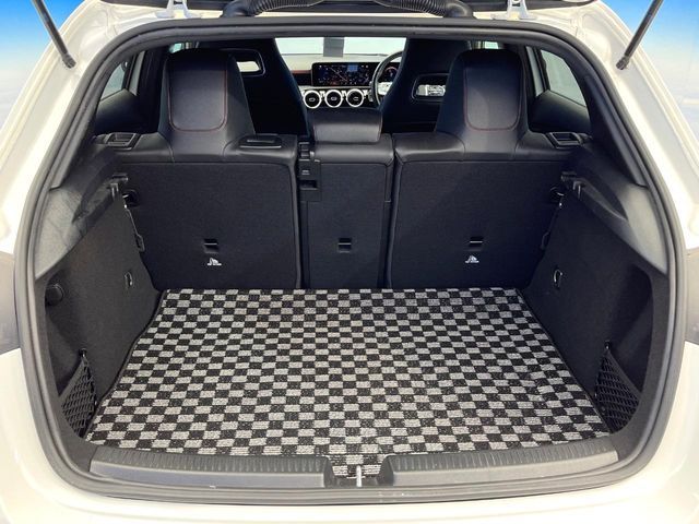 MERCEDES BENZ A CLAS 2019 Image 31