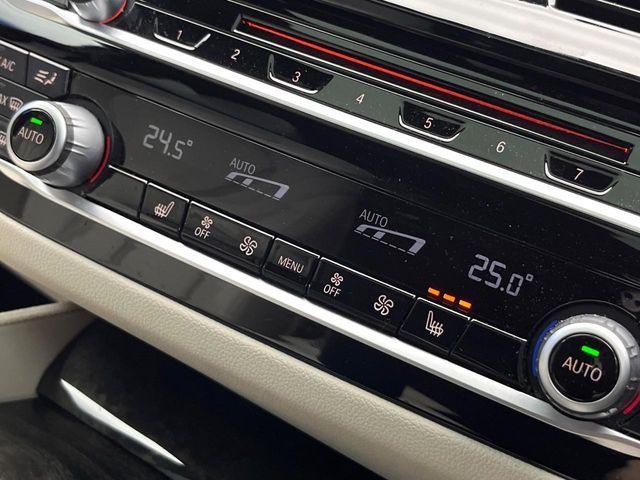 BMW 5SERIES SEDAN 2019 Image 31