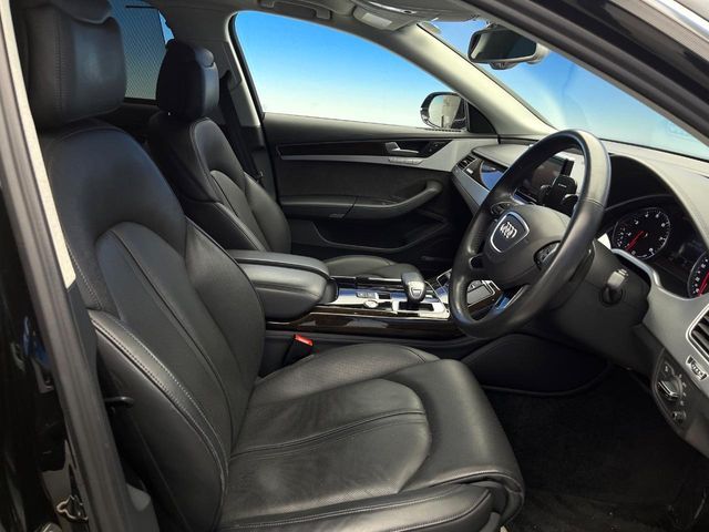 AUDI A8 2017 Image 31