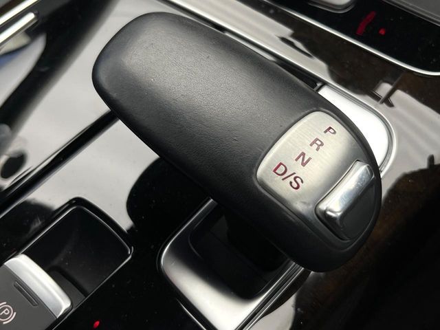 AUDI A8 2017 Image 31