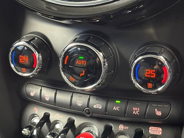 BMW MINI COOPER D 5DOOR 2023 Image 31