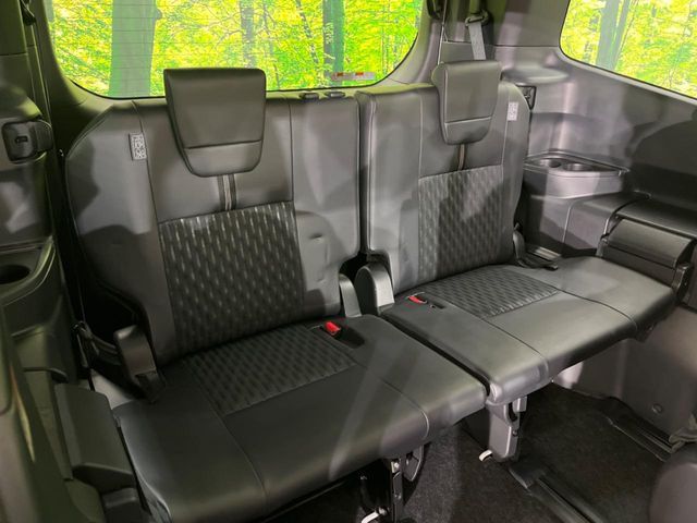 TOYOTA NOAH HYBRID 2023 Image 31