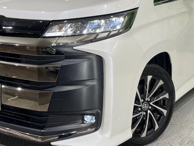 TOYOTA NOAH HYBRID 2023 Image 31