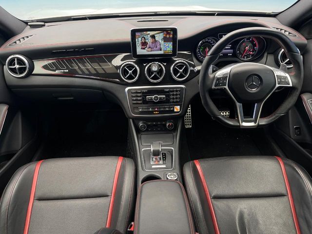 MERCEDES BENZ MERCEDES AMG GLA CLA 2014 Image 31