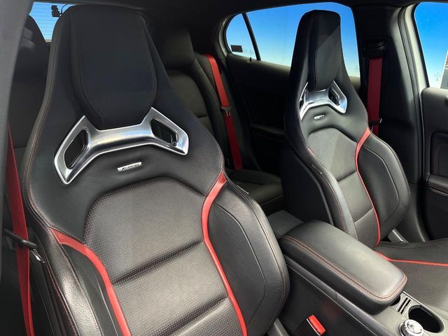 MERCEDES BENZ MERCEDES AMG GLA CLA 2014 Image 31