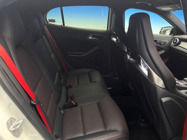 MERCEDES BENZ MERCEDES AMG GLA CLA 2014 Image 31