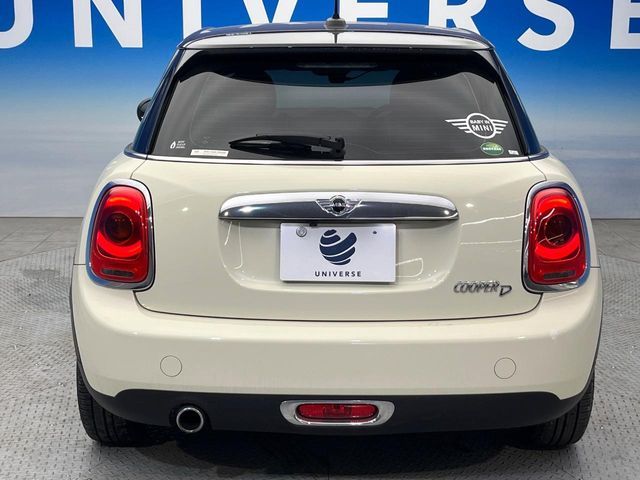 BMW MINI COOPER D 5D 2018 Image 31