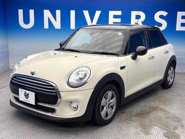 BMW MINI COOPER D 5D 2018 Image 31