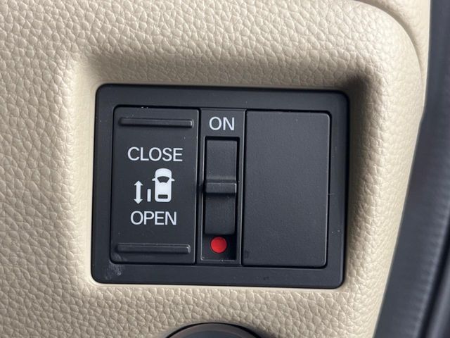 HONDA N BOX 2017 Image 31