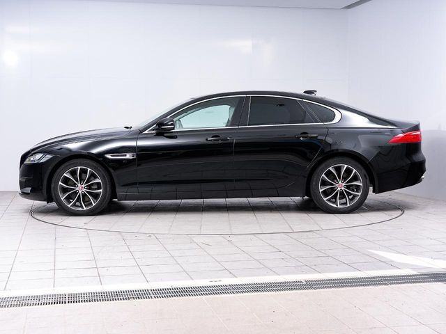 JAGUAR XFSERIES 2019 Image 31