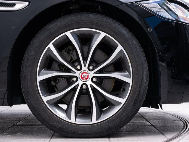 JAGUAR XFSERIES 2019 Image 31