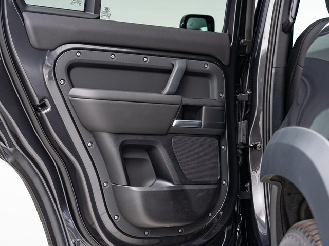 ROVER DEFENDER 2025 Image 31