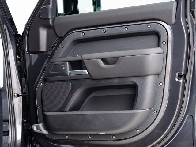 ROVER DEFENDER 2025 Image 31